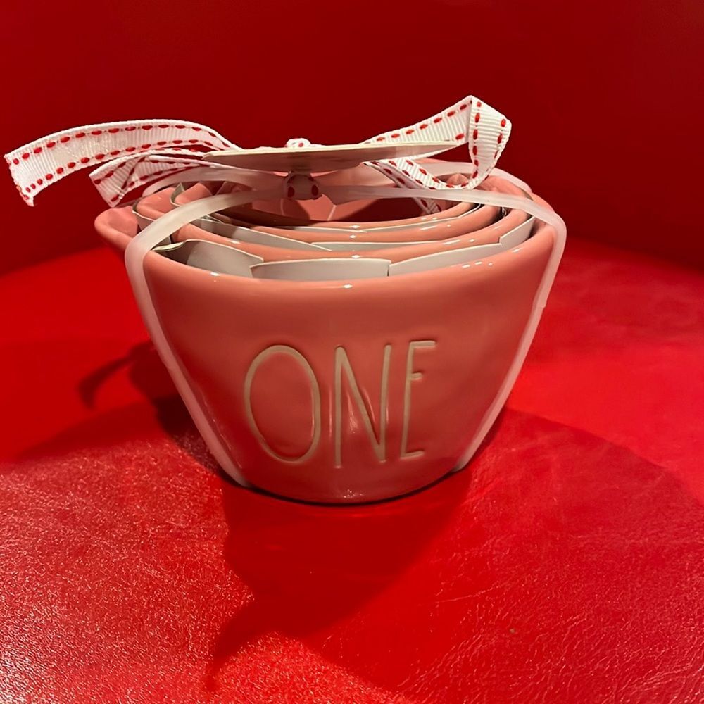 NWT Rae Dunn measuring cups